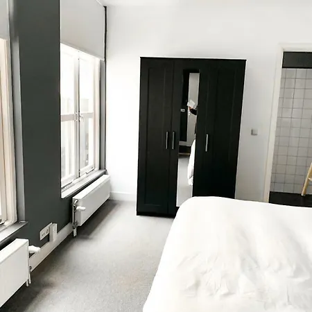 Charlierose 1 Apartment The Hague